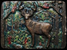 JB19101 VINTAGE 1981 BIG BUCK DEER STANDING IN FOREST BRASSTONE BELT BUCKLE