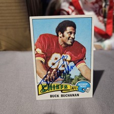Autographed Signed Buck Buchanan (D.1992) 1975 Topps Card #16