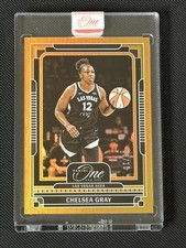 2025 Panini One and One WNBA #15 Chelsea Gray Holo Gold 8/10