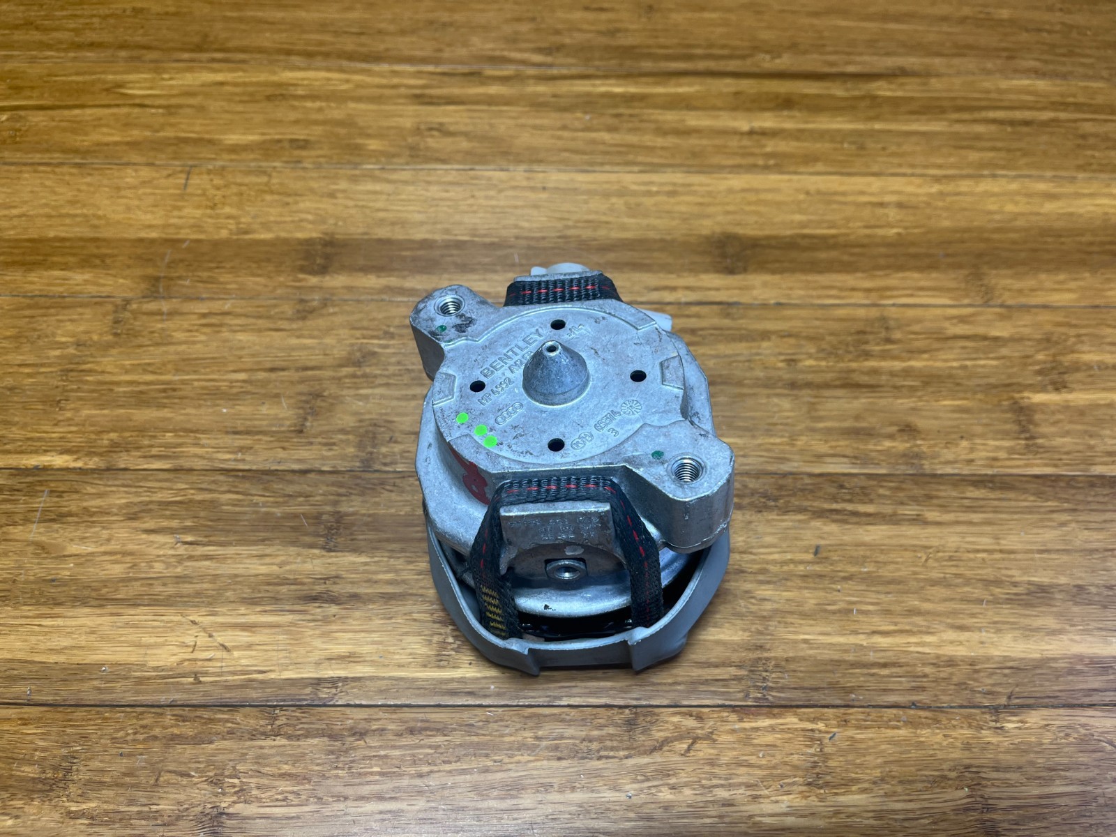 Audi R8 2007-2024 RIGHT Engine mount P/N 420199381AA