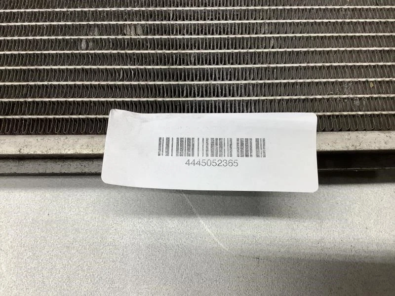 2009 TOYOTA CAMRY HYBRID A/C CONDENSADOR FABRICANTE DE EQUIPAMENTO ORIGINAL+ - Imagem 4 de 4