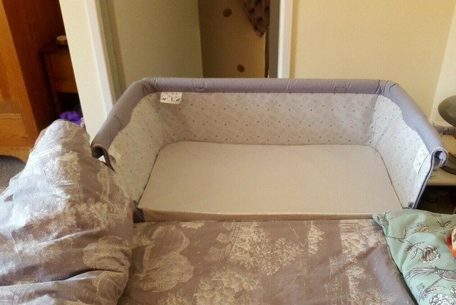 chico bedside crib