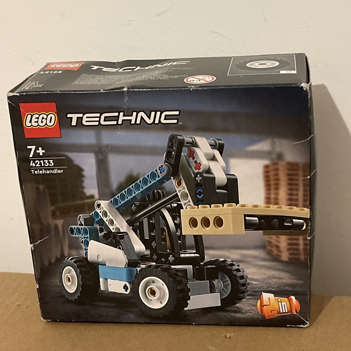 Lego Technic in 42133 Telehandler/Tow Truck BRAND NEW