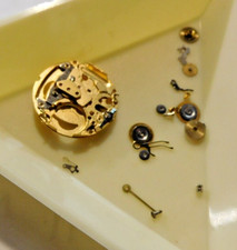 ETA 956-042 MAIN PLATE  PARTS USED.