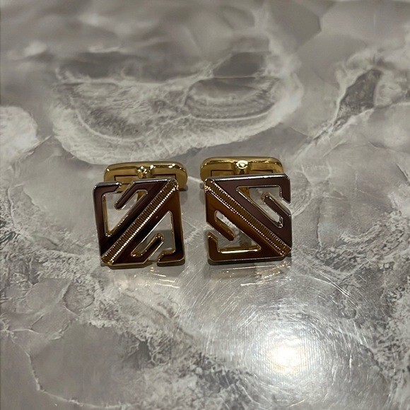 Givenchy two tone square cuff links - image 3