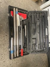 Roberts Single Case Carpet Stretcher w/ Extension Tubes & a Crain Case