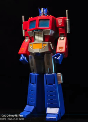 Optimus Prime Transformers G1 YOLOPARK AMK Pro Series Model Kit