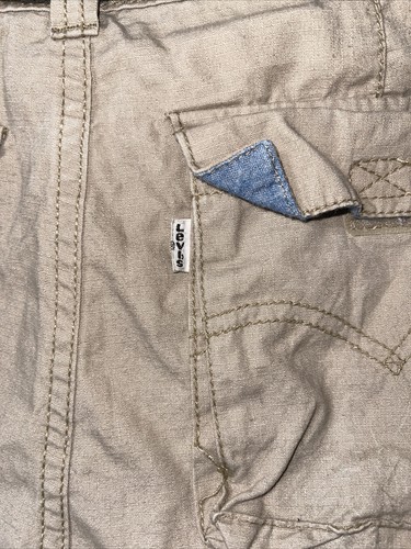 Preowned- Levi’s Relaxed Cargo Shorts Boys (Size 20) - Picture 7 of 9