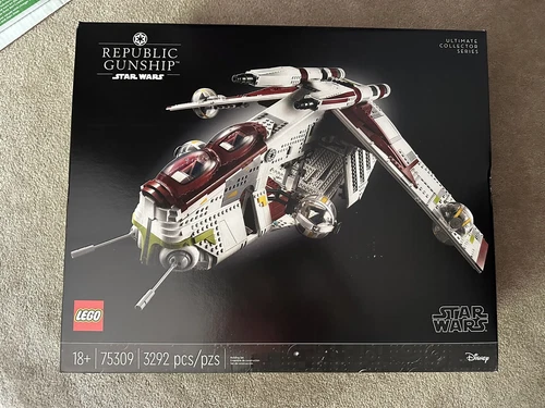 LEGO Star Wars UCS Republic Gunship (75309)