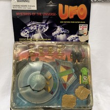 UFO Spaceship Space Toy Spaceship Playset - Mysteries Of The Universe