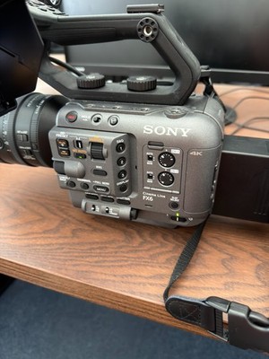 Sony ILME-FX6V Cinema Camcorder 30 Betriebsstd.