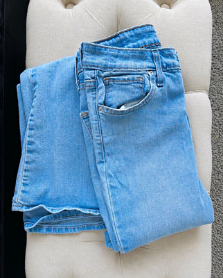 Levi's Women's Light Wash Distressed Slim Fit Flared Cotton Denim Jeans