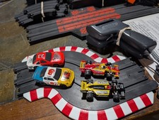 Tomy AFX Verta-Loop HO Slot Car Set. 4 Cars