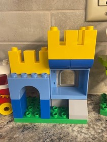 Lego Duplo 10569 Knight Blocks and Minifigure