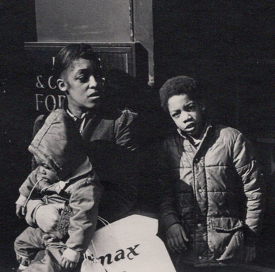 MOTHER & CHILDREN, MIDTOWN NYC Original 1978 Gelatin Silver Photograph