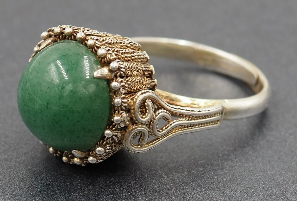 Vintage chrysoprase ring deals