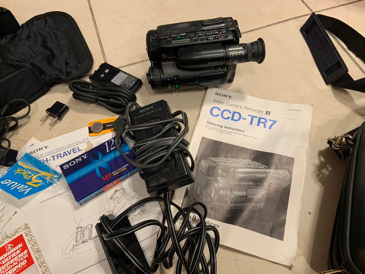 Sony Handycam CCD-TR7 Hi8 Video8 8mm Video Camera Adapter Case