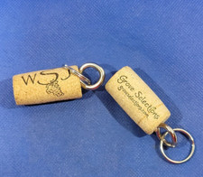 Floating Keychain Boat keys Swimming Pool Vintage Wine Cork Keyring lot Of 2