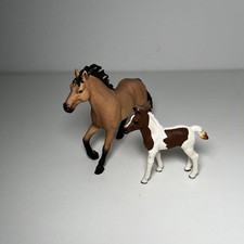 Schleich 2017 hellbraun schwarz Pferd Hengst Pony Araber Pinto Figur D-73527