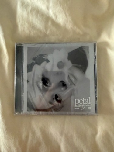 CD Album Ariana Grande Petal alternative cover art prezzo ebay