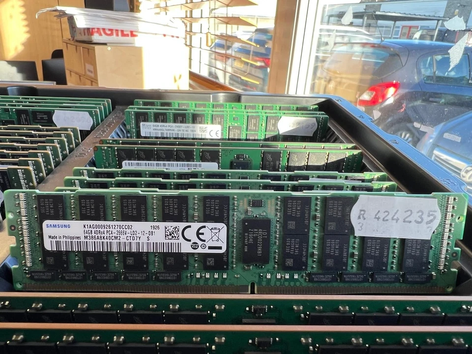 Samsung 64GB DDR4-2666 ECC Registered Memory – M386A8K40CM2-CTD7Y (4Rx4) - Image 2 of 2