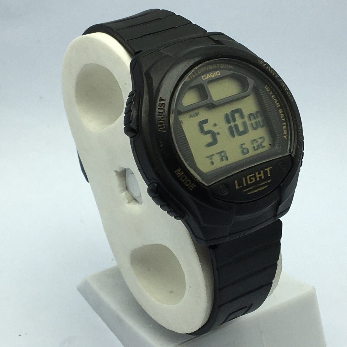 Casio Quartz W-734 Illuminator 3283 Vintage Men's watch SAH3BAS2