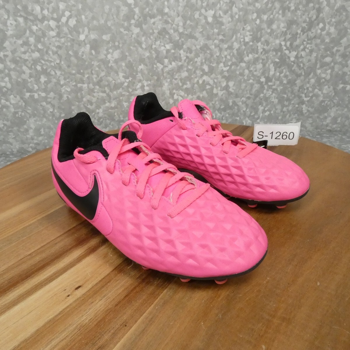Nike Tiempo サッカーシューズ Nike Tiempo JR Legend 8 Club Cleats Youth 2Y Hot Pink Soccer Shoes