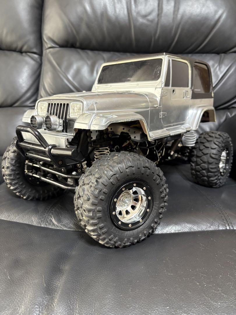 Tamiya CR-01 Chrome Plated Wheels with Soft Rubber Tires for RC Crawlers