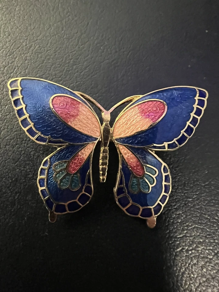 2 ENAMEL BROOCHES ONE SIGNED PAROKEET & BUTTERFLY - J107 - Image 4 of 4