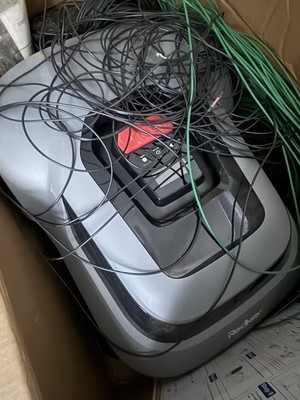 Robotic Mower Redkey Mgc1000 With Charger, Power Station  All Wires 1/4 Acre