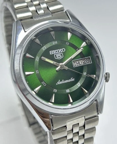 Vintage Seiko 5 Green Dial Day-Date Automatic Movement No.7009A Men Wrist Watch