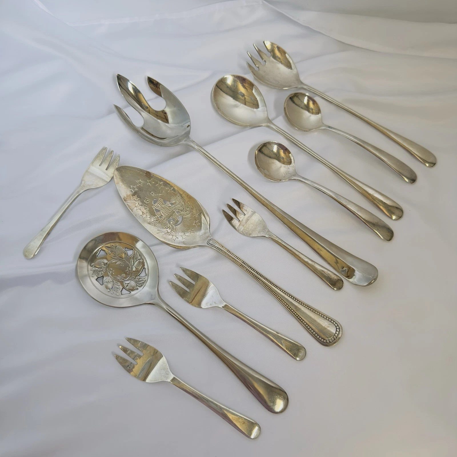 Lot Of 11 Silver Plated Serving Spoons Forks Utensils Spoons Forks 5-12" 1LB