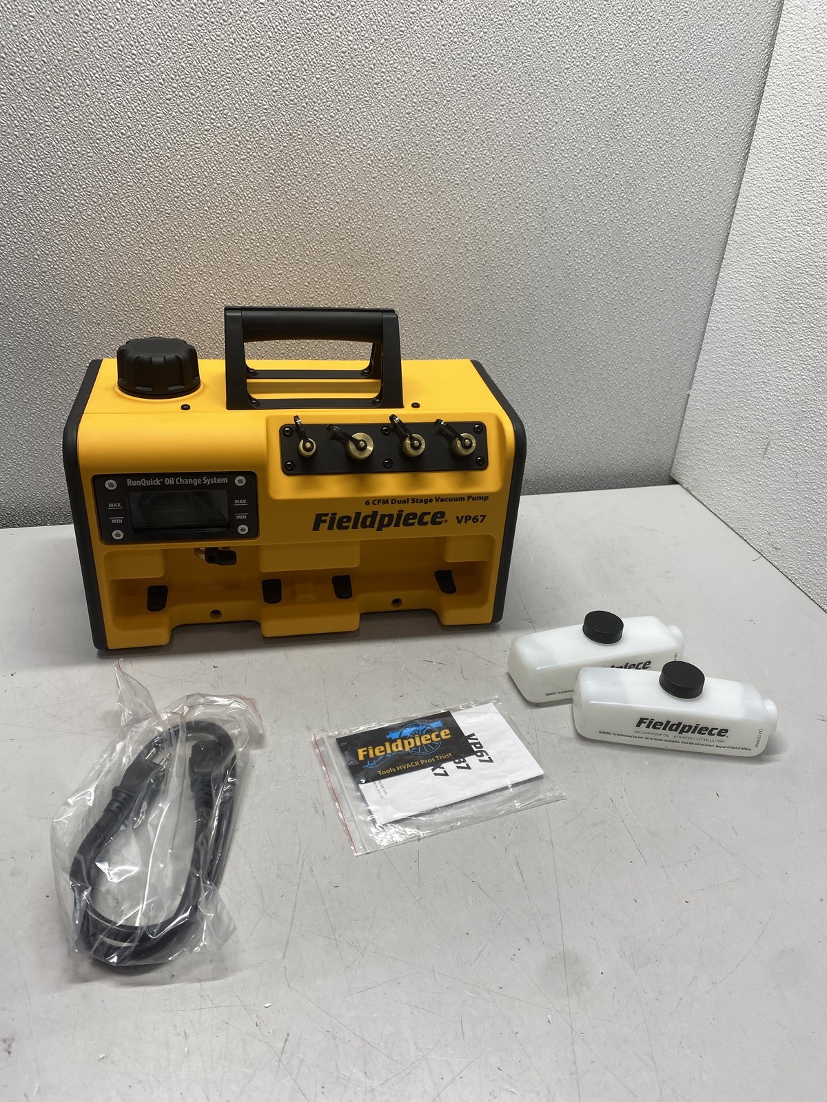 Fieldpiece VP67 1/2HP 6 CFM Vacuum Pump W/ Oil Change System