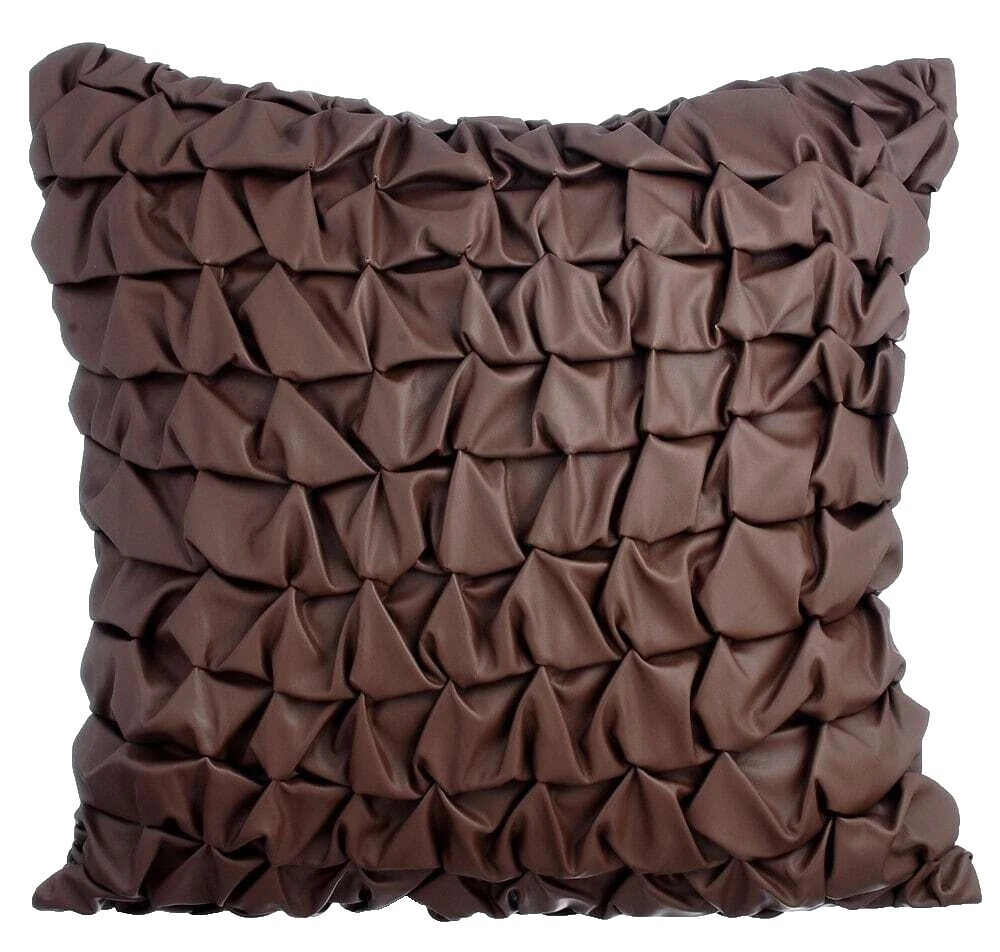 Подушки из искусственной кожи коричневые для украшения дома