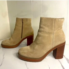 Crown Vintage Bootie Women 8.5 Tan Cognac Amber Suede Chunky Heel 