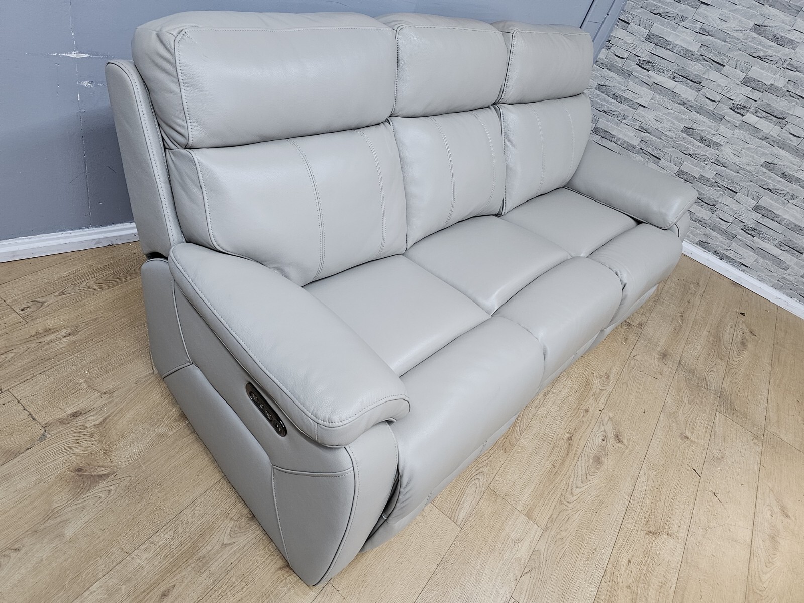 DFS new Navona Leather Electric Recliner RRP £1579 eBay