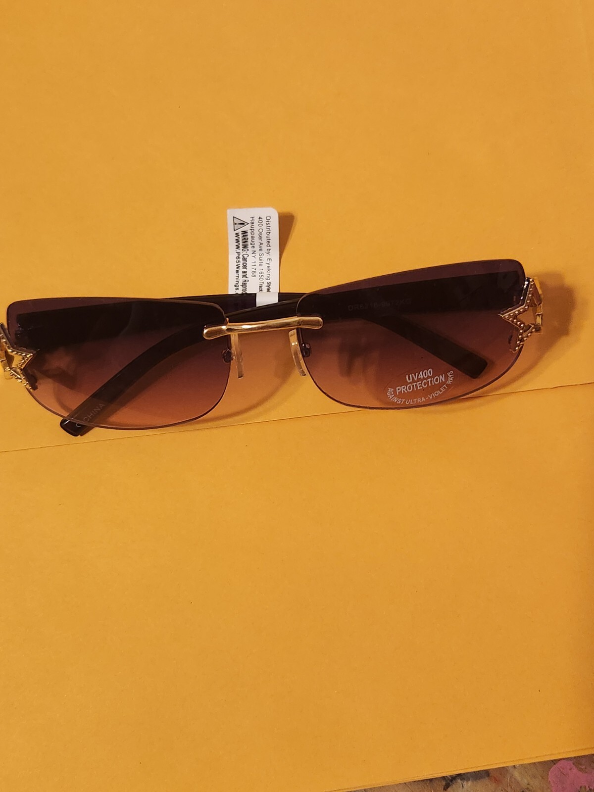 Stylish and Durable Sunglasses for Ultimate Sun Protection-image