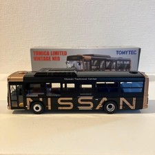 Isuzu Erga Nissan Shuttle Bus 1/64