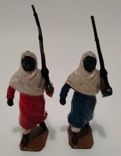 2 Britains Ltd Marching Arabs Soldiers Painted Lead Metal Military Combat War
