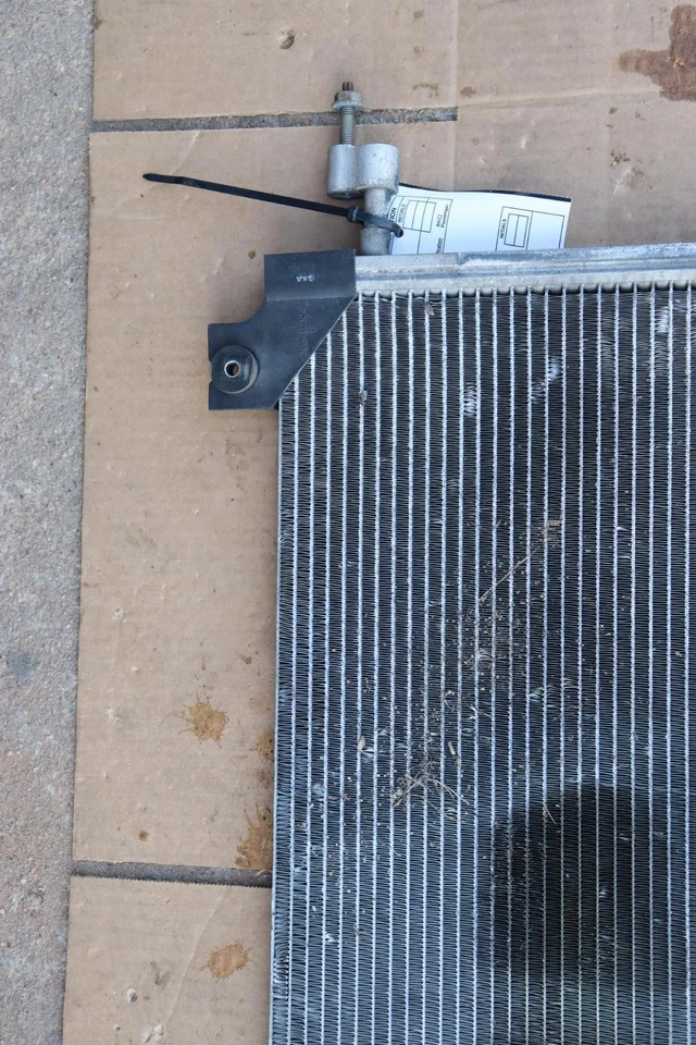 Chevy Tahoe 2000-2013 5,3 L aire acondicionado aire acondicionado condensador OEM Foto 3 de 4