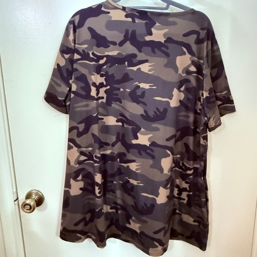 L&B Lucky & Blessed Camouflage Scoop Neck Top Size 3X