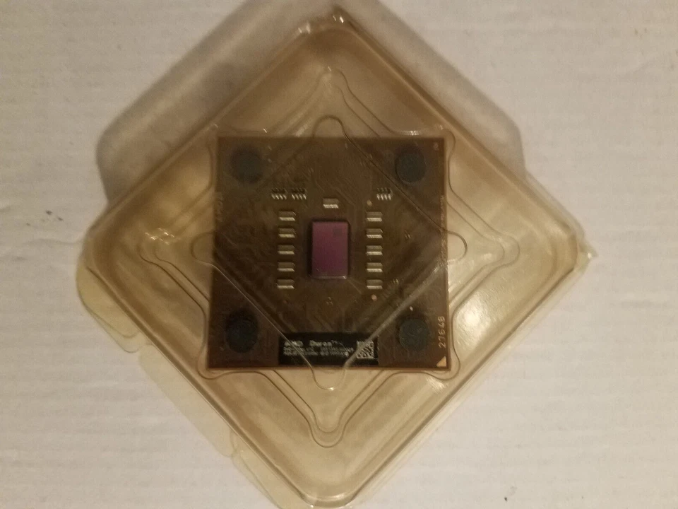 AMD Duron 1600 1.6 GHz 64KB 266 MHz Socket 462 A K7 CPU DHD1600LV1C - Image 2 of 4