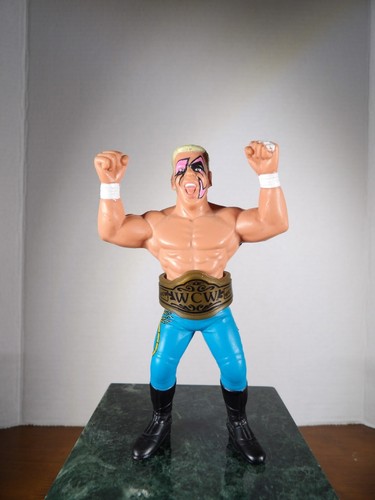 Galoob WCW Surfer Sting Wrestling Figure in Excell...
