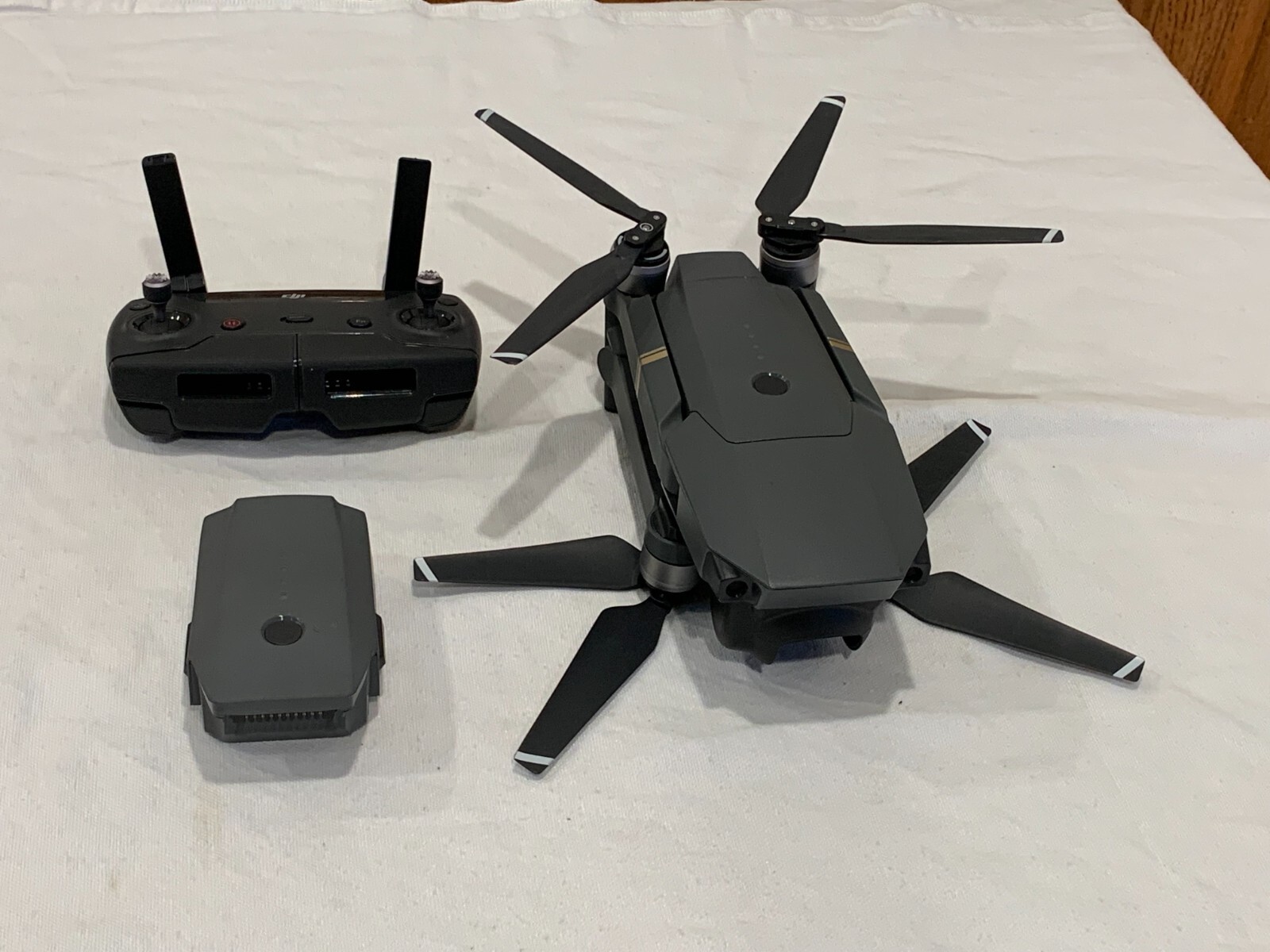 DJI Mavic Pro Camera Drone Quad Copter with Remote Control For Parts Repair-image