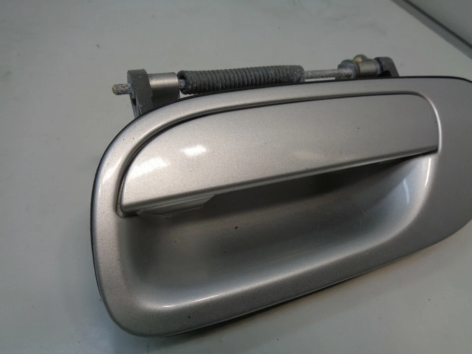 01-09 Manija de puerta exterior trasera izquierda lado conductor Volvo S60 plateada OEM AK91104 Foto 3 de 4