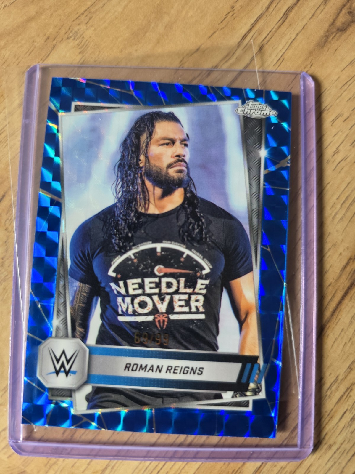 2025 Topps Chrome WWE - Roman Reigns #3 Blue Geometric Refractor /99