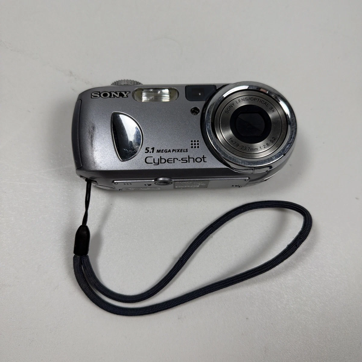Sony Cyber-shot DSC-P93 Digital Cameras 5-6.9 MP Maximum