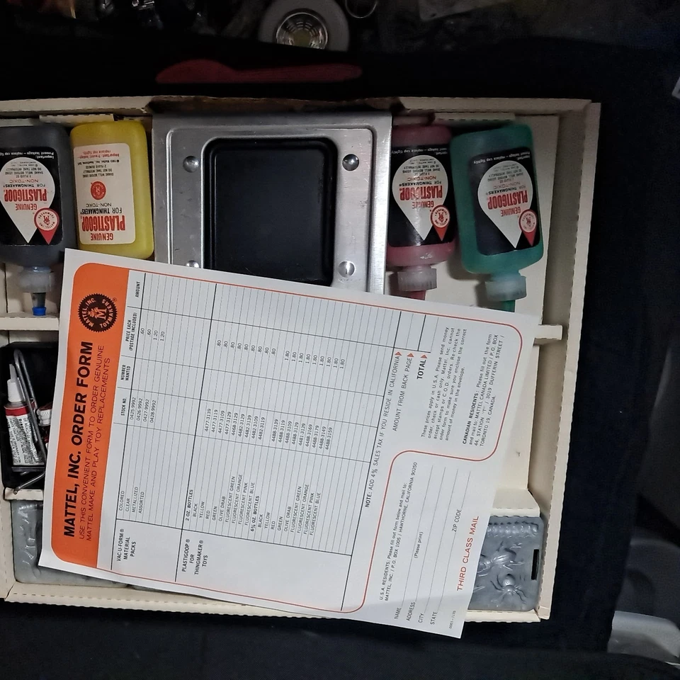 Vintage Creepy Crawlers 1964 Mattel Thingmaker caja de oro con instrucciones Foto 2 de 4