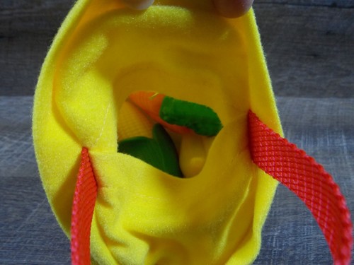 Dora the Explorer Plastic Plate & Dora's Shopping Bag Felt Bag w/Fruit & Veggies - Picture 9 of 14