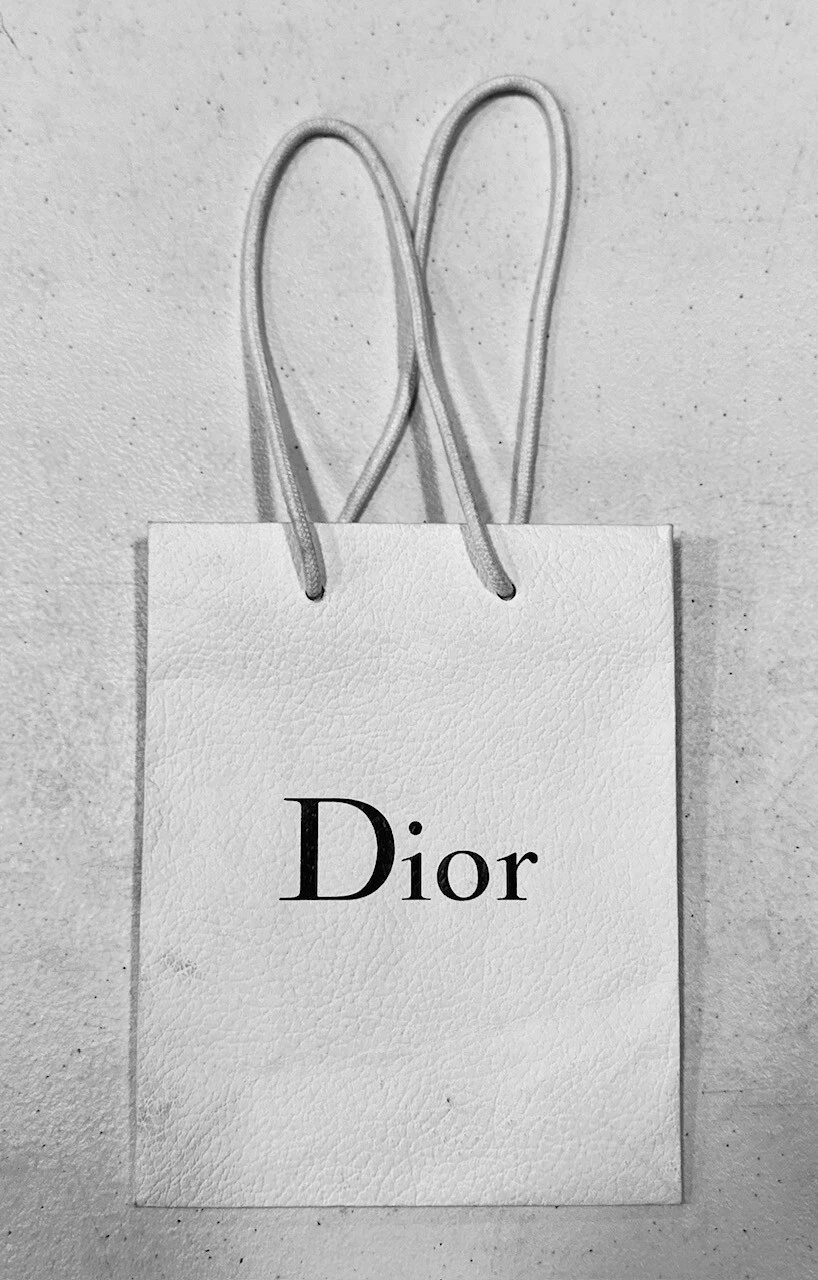 Sac en papier d'achat Dior texturé blanc caillou 7 3/8